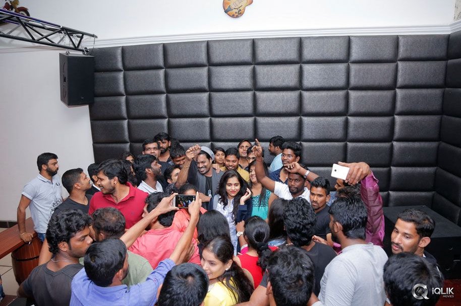 Tanu-Vachenanta-Movie-Promotions-At-Club-Cuba-Libre